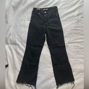 Levi’s black ribcage crop flare size 25